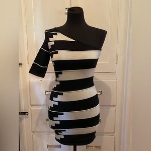 WOW Couture Black/White Sparkly Geometric Bodycon Fitted Mini Dress